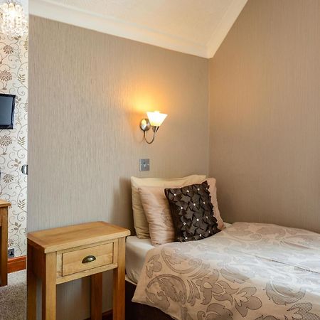 Tanes Hotel Кардифф Экстерьер фото